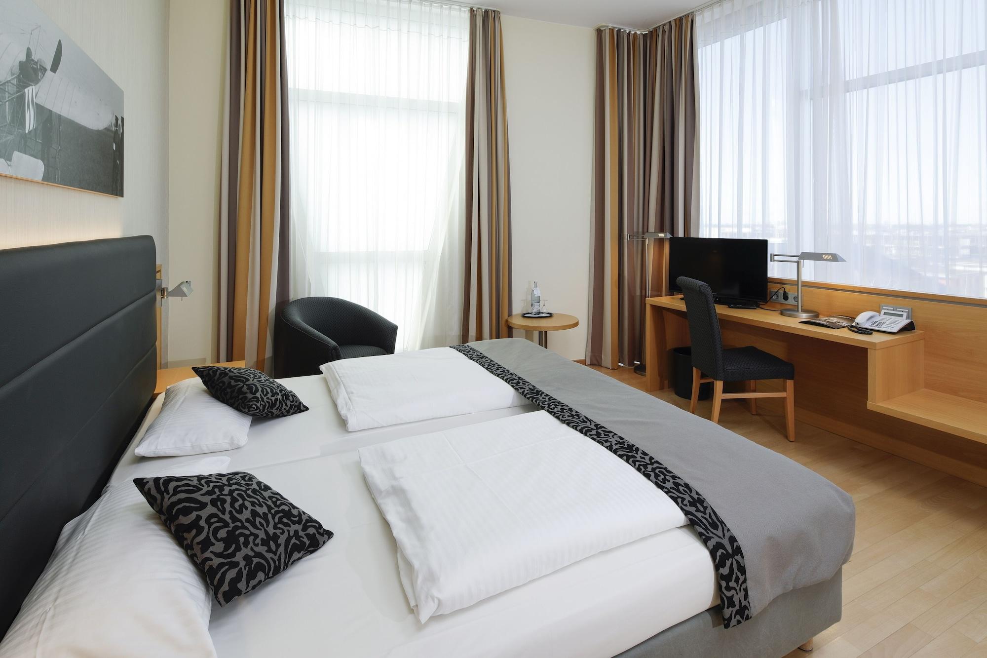 Airporthotel Berlin-Adlershof Berlim Exterior foto