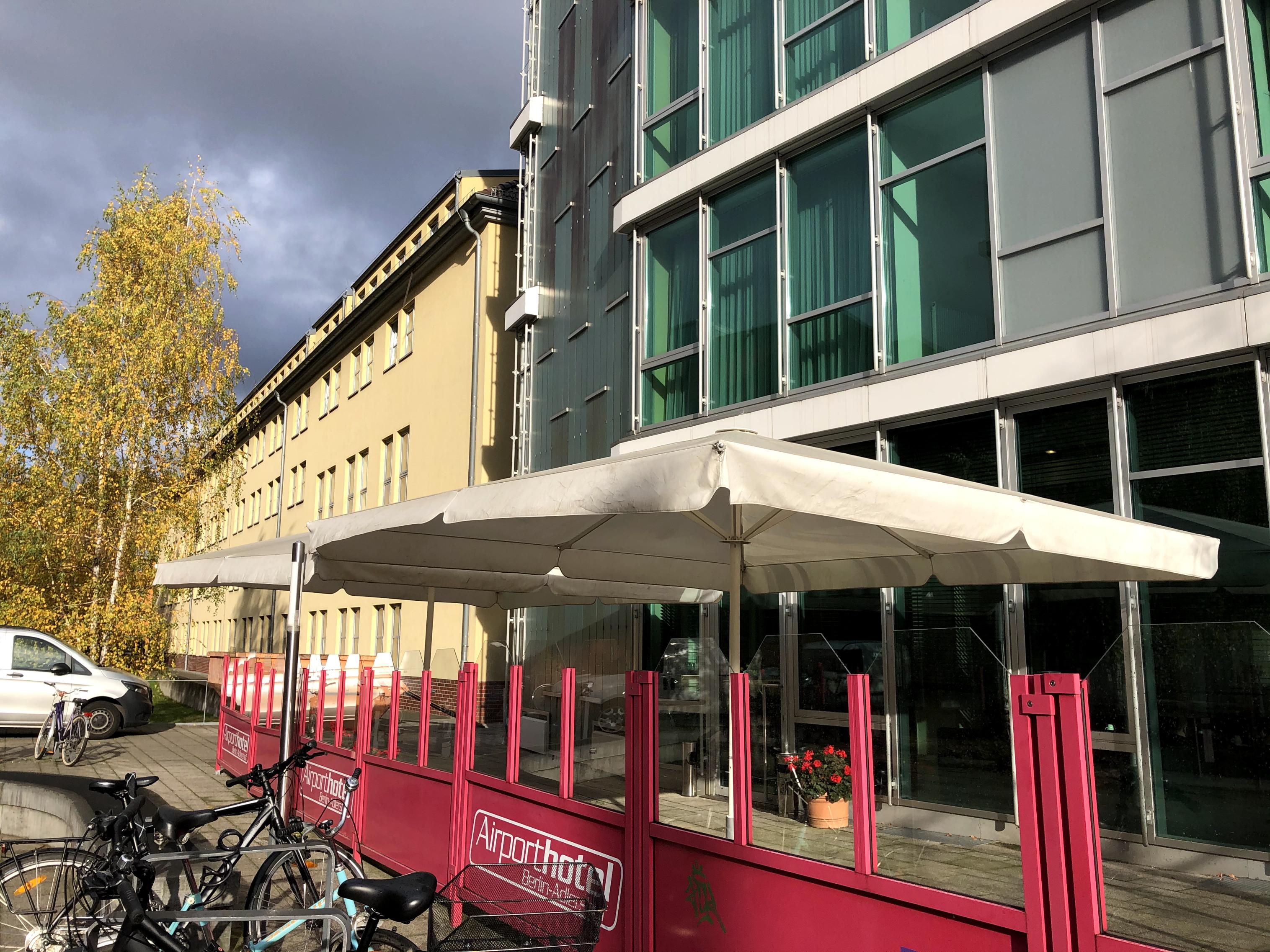 Airporthotel Berlin-Adlershof Berlim Exterior foto